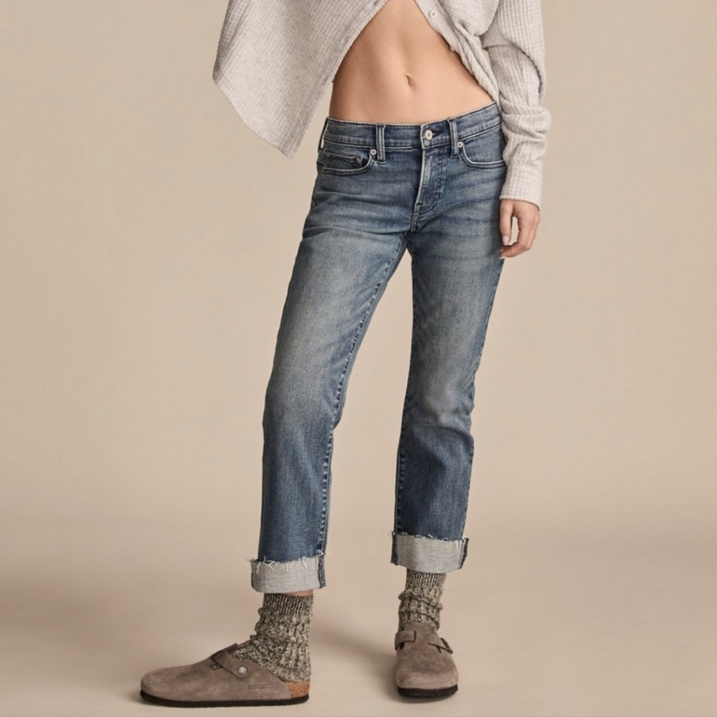 Lucky Brand Straight Leg Distressed Denim Size 29 Lucky Brand Straight Leg Distressed Denim Size 29